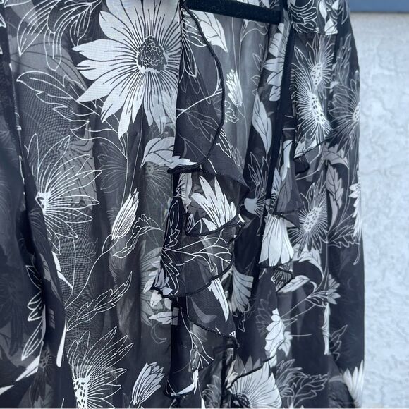 Sheer Black Floral Blouse w/ Ruffle Details SZ SM - Whimsygoth Romantic Grunge - Picture 4 of 8